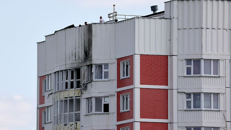 Russischen Angaben zufolge wurden mehrere Häuser durch die Drohnenangriffe leicht beschädigt.