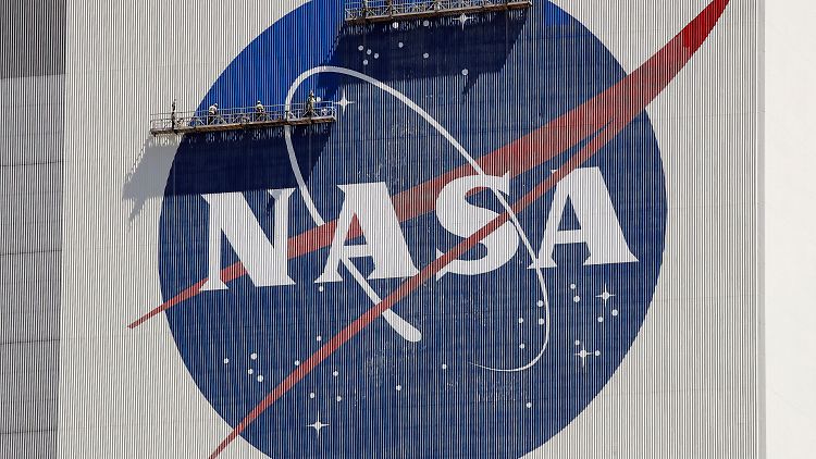 Ein Team der NASA forscht derzeit daran, wie die unbekannten Luftphänomene künftig untersucht werden können.