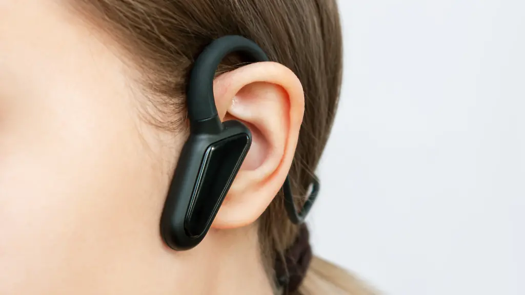 Die-Lieblingsmusik-hoeren-und-gleichzeitig-die-Umgebung-uneingeschraenkt-wahrnehmen-das-geht-mit-Knochenschall-Kopfhoerern