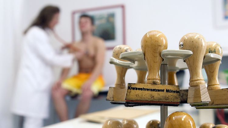 Lange ist es her: 2011 wurde die Wehrpflicht und damit auch die Musterung abgeschafft.