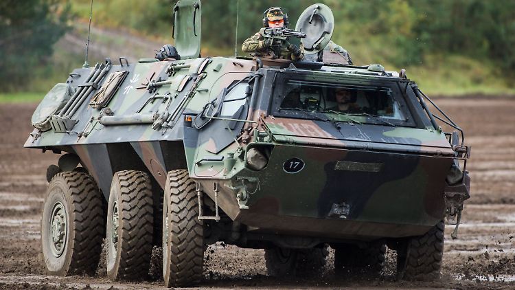 "Sicher über die Frontlinie": gepanzerter Truppentransporter Fuchs, hier bei der Bundeswehr.