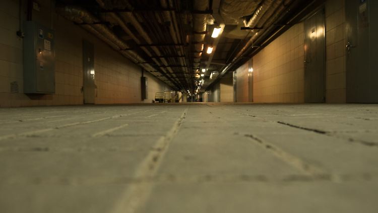 Die Stadt Kiew hat eine ganze Menge Bunker. Wenn diese allerdings verschlossen sind, retten sie die Zivilbevölkerung nicht. 