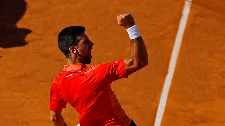 Novak Djokovic bejubelt seinen Sieg gegen den Spanier Alejandro Davidovich Fokina, der von Provokationen von den Rängen begleitet worden war.