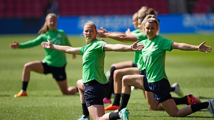 Volle Anspannung füs Finale: Alexandra Popp und ihre Wolfsburgerinnen sind bereit für den Showdown gegen Barça.