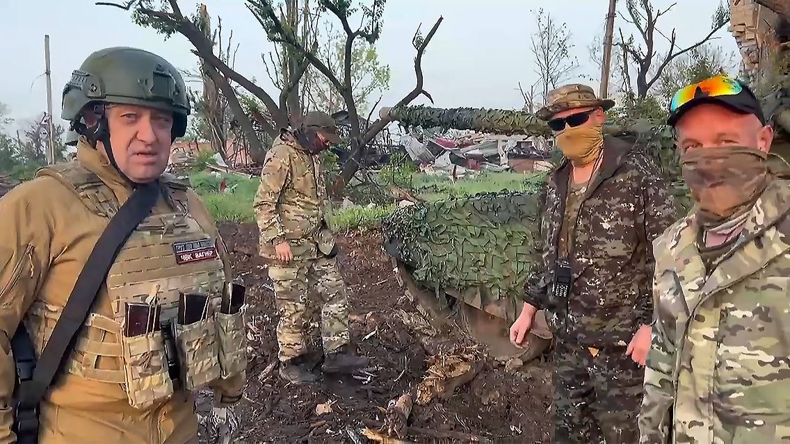 Den Abzug der Wagner-Gruppe müssen nach britischen Informationen russische Fallschirmjäger ausgleichen.