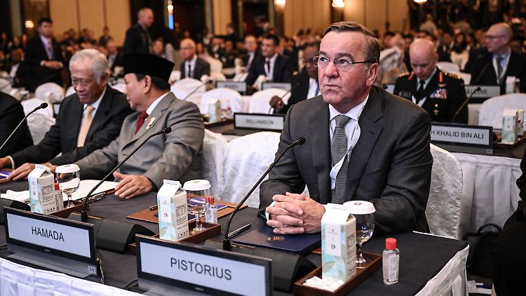 Beim Shangri-La-Dialog ist Verteidigungsminister Pistorius nicht zimperlich. 
