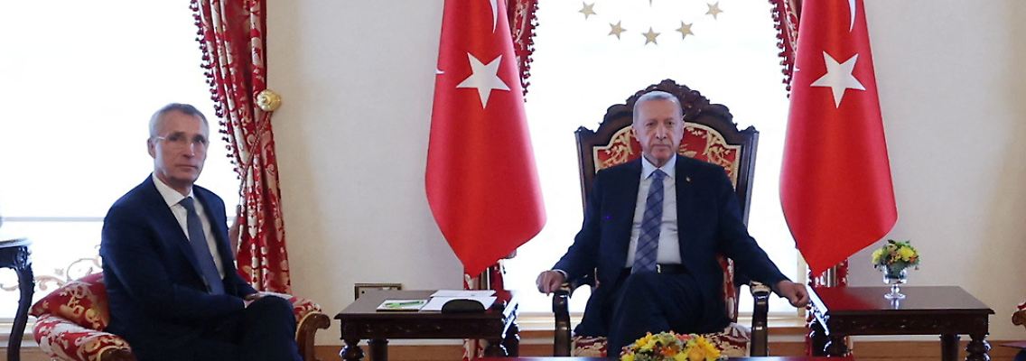 2023-06-04T120009Z_1423811629_RC2CC1AY2DSV_RTRMADP_3_NATO-TURKEY-STOLTENBERG.JPG