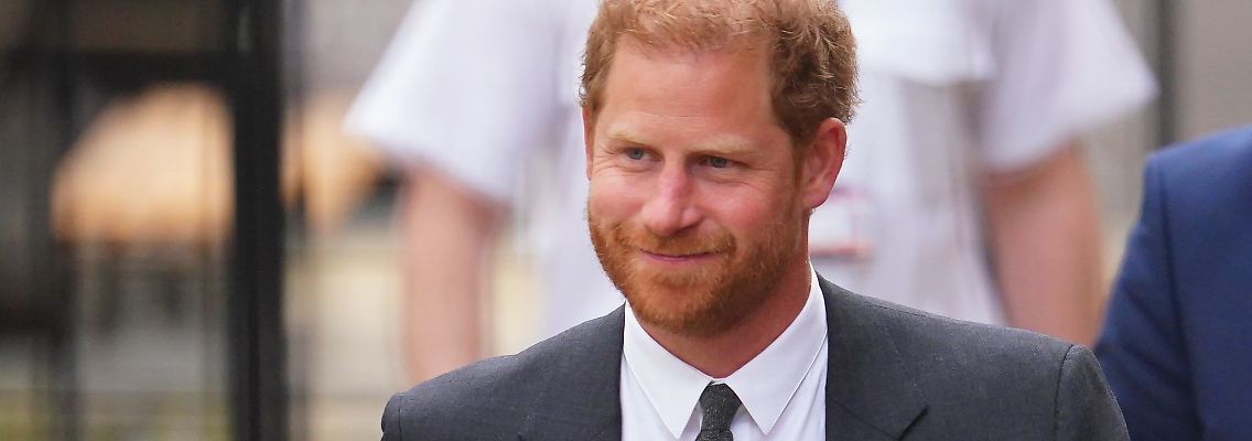 Prinz Harry trifft vor einer Anhörung vor dem Royal Courts Of Justice ein.