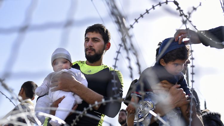 Die Bundesregierung will durchsetzen, dass Minderjährige und Familien mit Kindern die angedachten Verfahren an den EU-Außengrenzen nicht durchlaufen müssen.