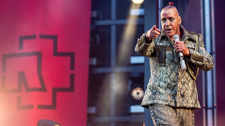 Seit über einer Woche stehen schwere Vorwürfe gegen ihn im Raum: Rammstein-Frontmann Till Lindemann.