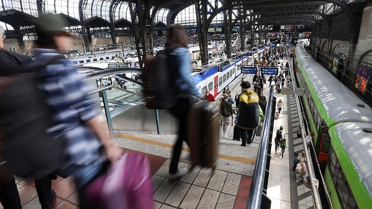 Nach Ansicht der Deutsche Bahn hat die Art und Weise, wie das Unternehmen die neuen EU-Regeln umsetzen wird, kaum Auswirkungen auf die meisten Fahrgäste.