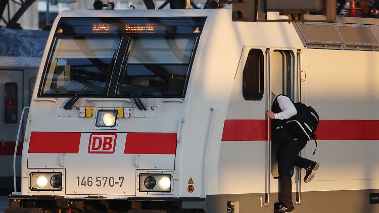 Der bisher letzte Tarifkonflikt zwischen der GDL und der Deutschen Bahn wurde im September 2021 gelöst - die neuen Forderungen dürften der Bahn so gar nicht schmecken.