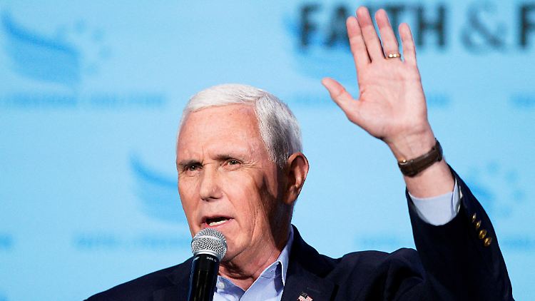 "Das Abtreibungsrecht auf den Aschehaufen der Geschichte geworfen": Mike Pence bei der Veranstaltung der "Faith & Freedom Coalition" in Iowa.