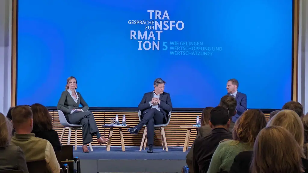 PXL-20240311-183826898