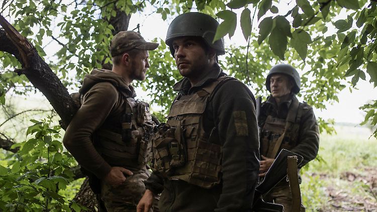 Ukrainische Soldaten an der Front in der Region Donezk.