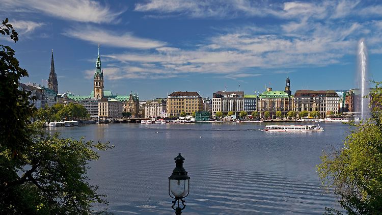 Binnenalster in Hamburg: In der Stadt leben laut SKL-Glücksatlas die glücklichsten Großstädter Deutschlands.
