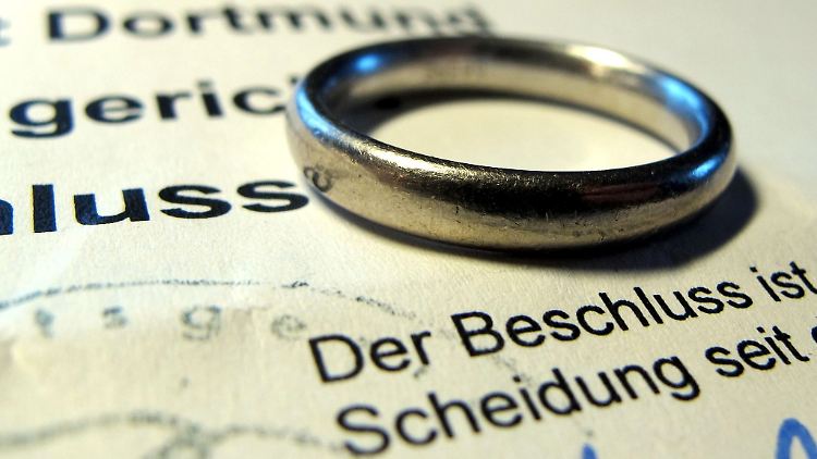 Bis eine Scheidung vollzogen ist, gilt es einiges zu beachten. 