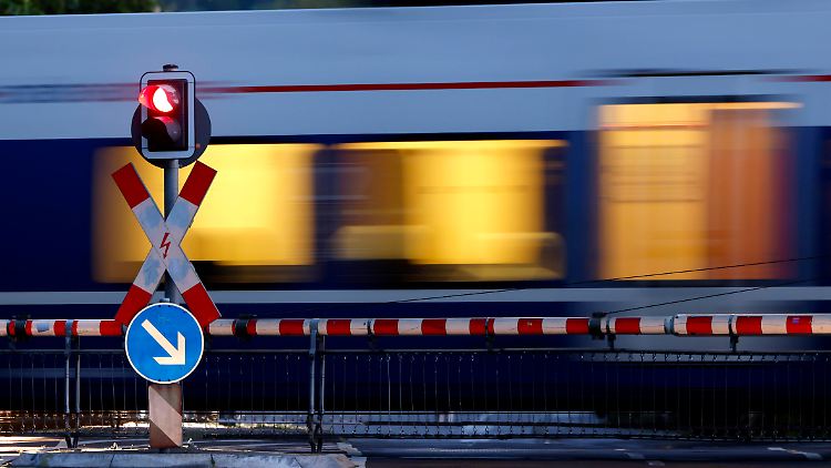 Warum genau es zu dem Unfall kam, ist noch unklar.
