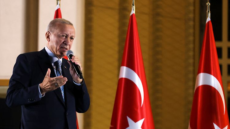 Erdogan bezeichnet sich als "Zinsfeind". 