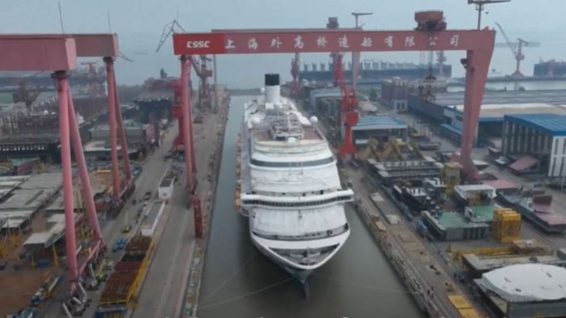 Kreuzfahrtschiff_Adora_Magic_City.JPG