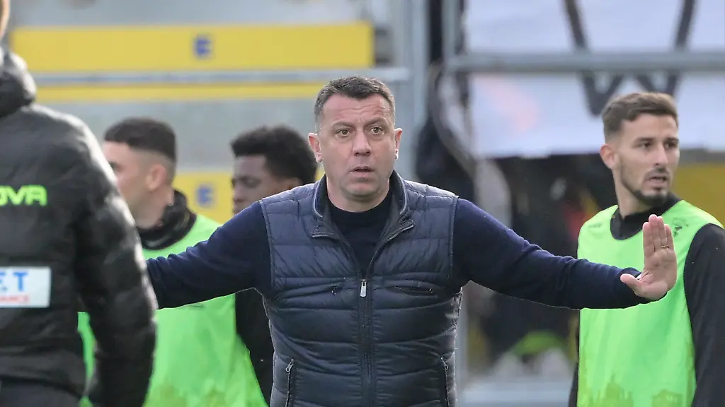 61eb5345157d4052429f0bfae8fcbad2