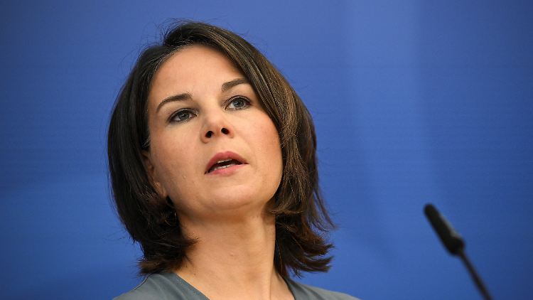 "Wer meint, dieser Kompromiss ist nicht akzeptabel, der nimmt für die Zukunft in Kauf, dass niemand mehr verteilt wird", sagt Annalena Baerbock.