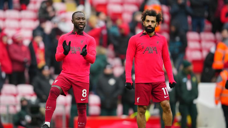 Geben Sie es ruhig zu: Sie haben doch auch an Mohamed Salah (r.) gedacht. Der soll nicht kommen, sondern Naby Keita (l.).