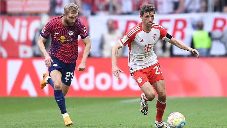 Konrad Laimer jagt Thomas Müller in Zukunft nur noch im Training. 