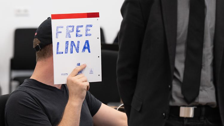 Die drei Mitangeklagten von Lina E. erhielten ebenfalls Haftstrafen.