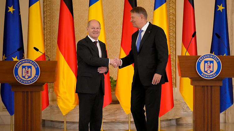 Anfang April besuchte Bundeskanzler Olaf Scholz den rumänischen Präsidenten Klaus Iohannis in Bukarest.