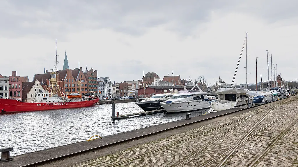 Boote-und-Yachten-liegen-im-Winterquartier-der-Newport-Marina-die-vergroessert-werden-soll