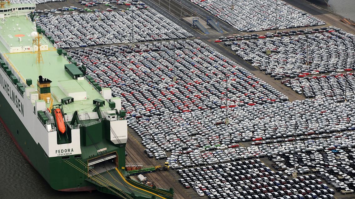 Autoterminal in Bremerhaven.