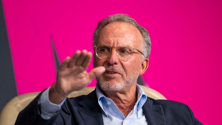 Karl-Heinz Rummenigge sieht den FC Bayern auf dem richtigen Transferweg.