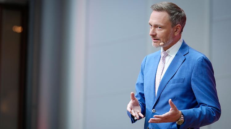 "Wir versuchen gerade, den Haushalt zu konsolidieren, nicht ihn zu erweitern", lässt Lindner den Chipkonzern wissen.
