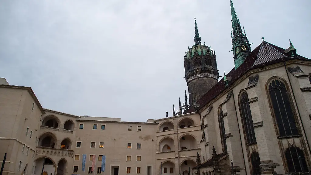 Wittenberger-Schloss-und-Schlosskirche