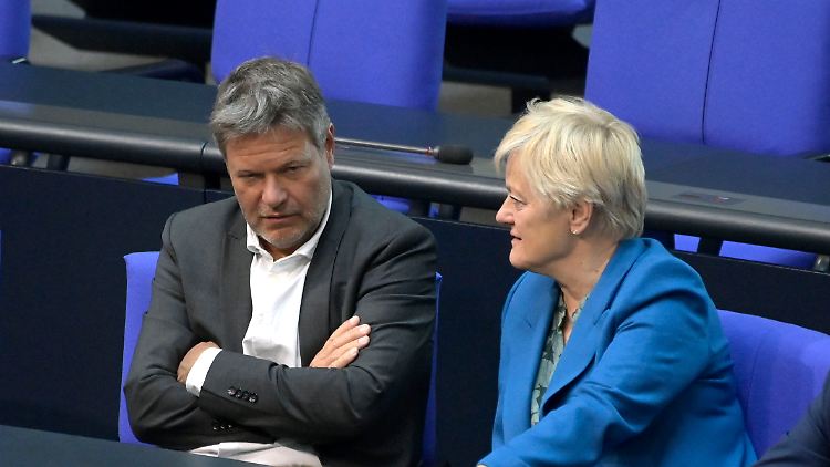 "Ich glaube, Robert ärgert sich selbst, dass er das nicht andersherum angefangen hat", konstatiert Künast.