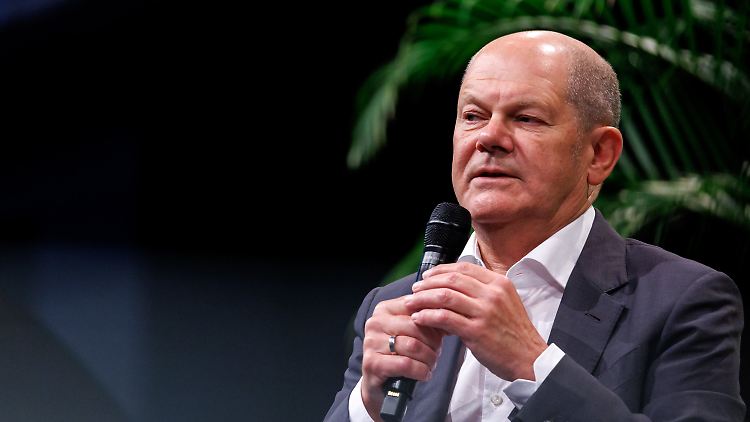 "Es gibt eigentlich kaum eine Zukunftstechnologie, die hier in Ostdeutschland nicht bereits zu Hause ist", sagte Scholz.
