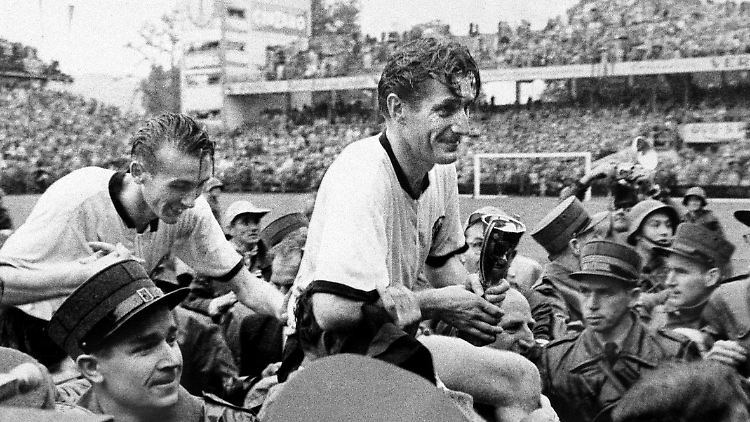 Vielleicht der größte Moment in 115 Jahren deutscher Länderspielgeschichte: Fritz Walter und Kollegen schafften 1954 das "Wunder von Bern".