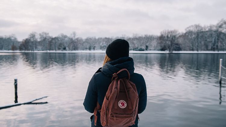Es wird einfach nicht besser: Wenn sich die Depression besonders hartnäckig zeigt, ist das für Betroffene und ihre Liebsten nur schwer auszuhalten.