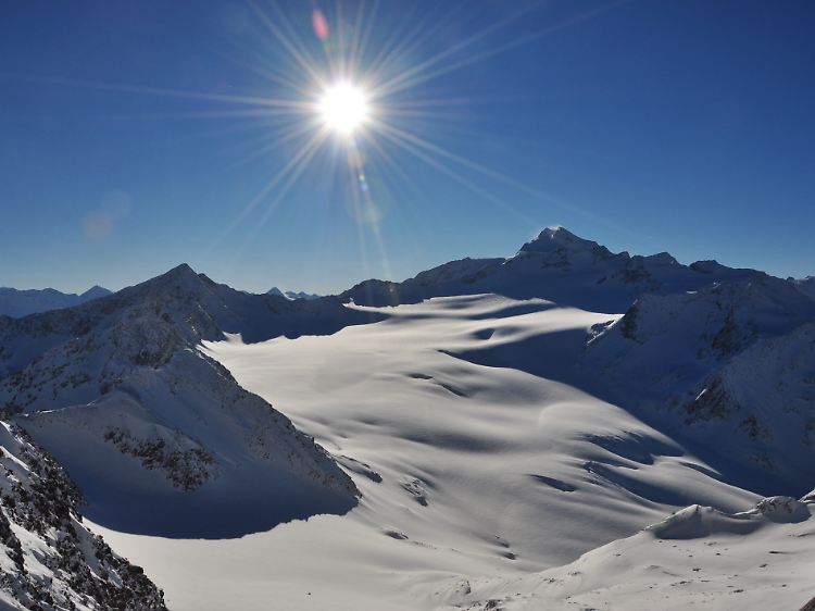 Schnee satt: Auf dem Rettenbachgletscher bei Sölden finden Skifahrer unberührte Hänge.