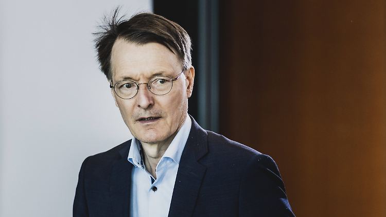 Will Deutschland auf die heißen Tage vorbereiten: Karl Lauterbach.
