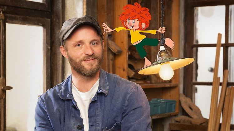 Pumuckl mit seinem neuen Meister Eder: Florian Brückner.