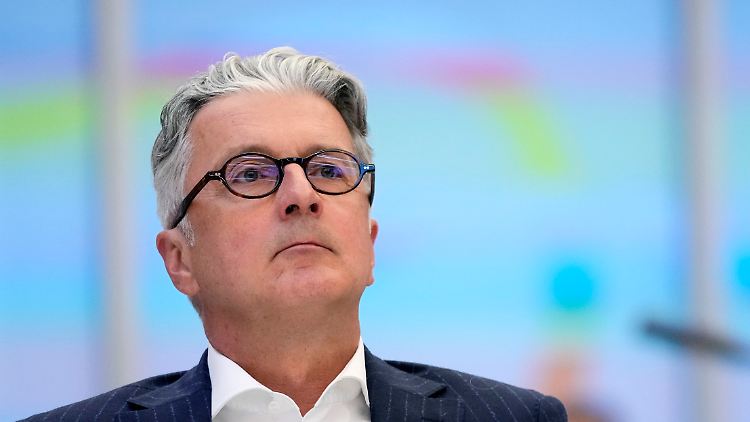 Zwei Jahre Haft auf Bewährung und die Zahlung von 1,1 Millionen Euro fordert die Staatsanwaltschaft für Ex-Audi-Chef Stadler.