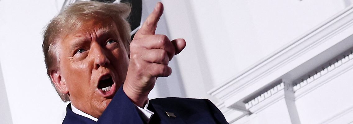 2023-06-14T014302Z_668492358_RC2PI1ADILRC_RTRMADP_3_USA-TRUMP-DOCUMENTS-STATEMENT.JPG