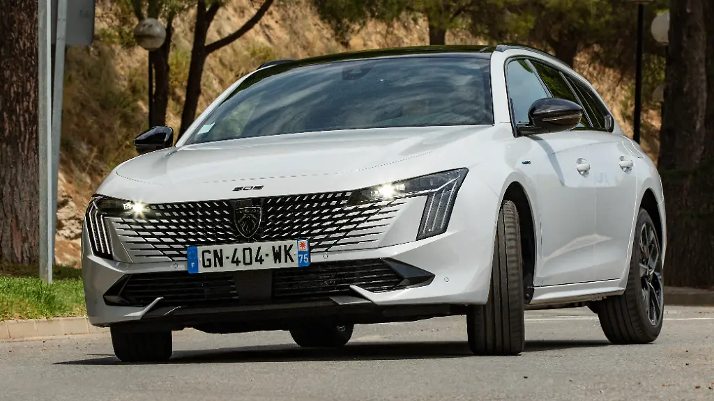 Peugeot-508-SW-Hybrid-006