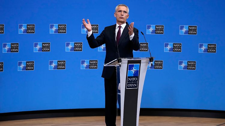 Jens Stoltenberg bleibt wahrscheinlich noch mindestens zwölf Monate NATO-Generalsekretär. 
