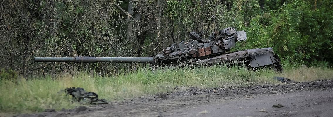 2023-06-14T141920Z_449999677_RC20J1A2JN27_RTRMADP_3_UKRAINE-CRISIS-OFFENSIVE-STOROZHEVE.JPG