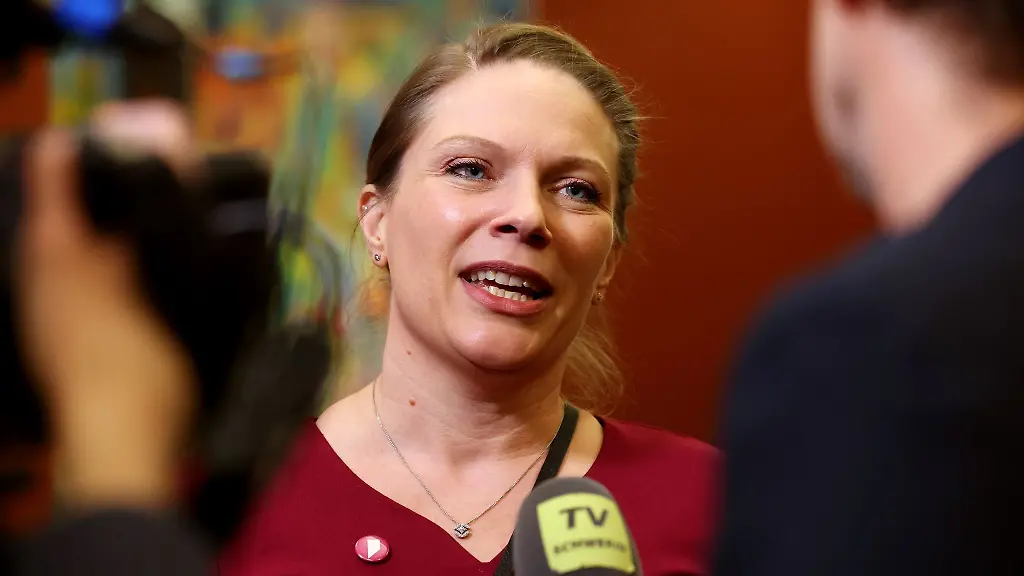 Yvonne-Winkler-Frau-des-Jahres-kurz-vor-der-Preisverleihung