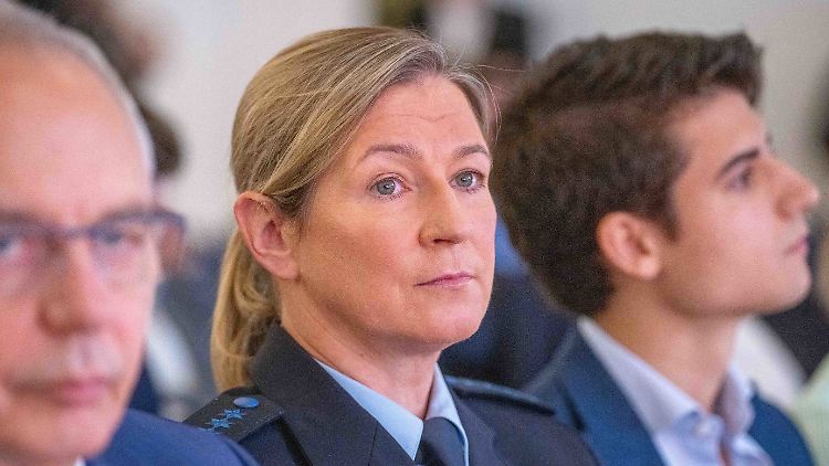 Claudia Pechstein kommt einfach nicht los von ihrem Sport und setzt ihre Karriere fort.