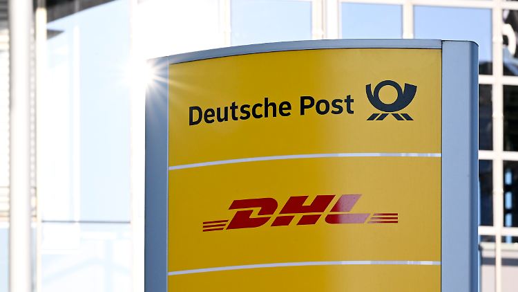 Zwei Namen, einer fällt weg: Konzernchef Meyer feiert die eigene Internationalität. 